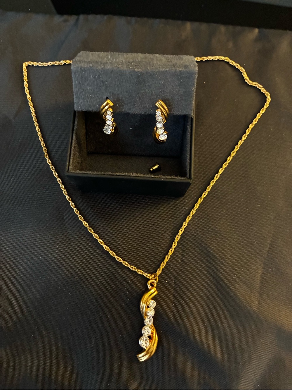 Vintage fashion, jewelry pendant with matching earrings